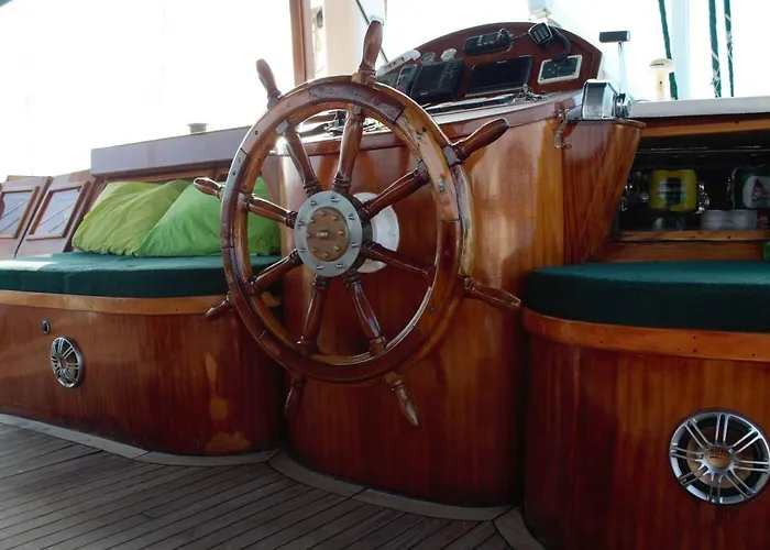 Botel Gulet - Cello The 3rd Lefkáda